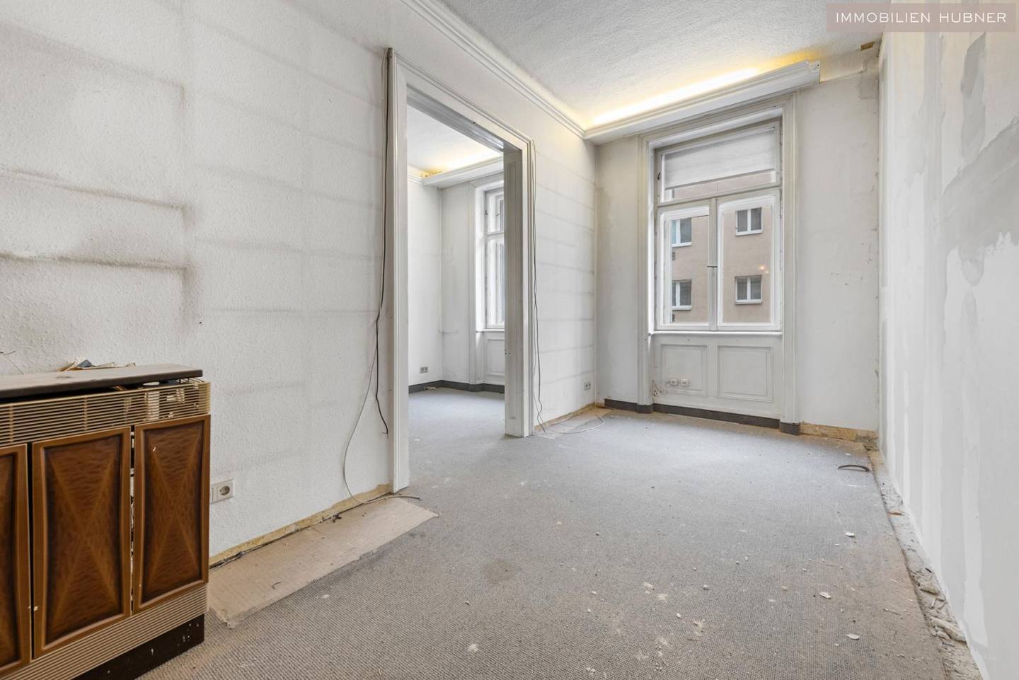 Apartment in the Servitenviertel historic building with character
