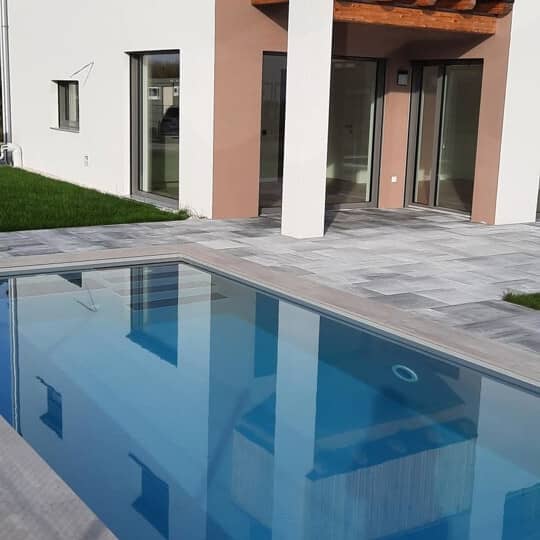 Moderne Doppelhaushälfte zur Miete in Gschwandt – 117 m², Balkon