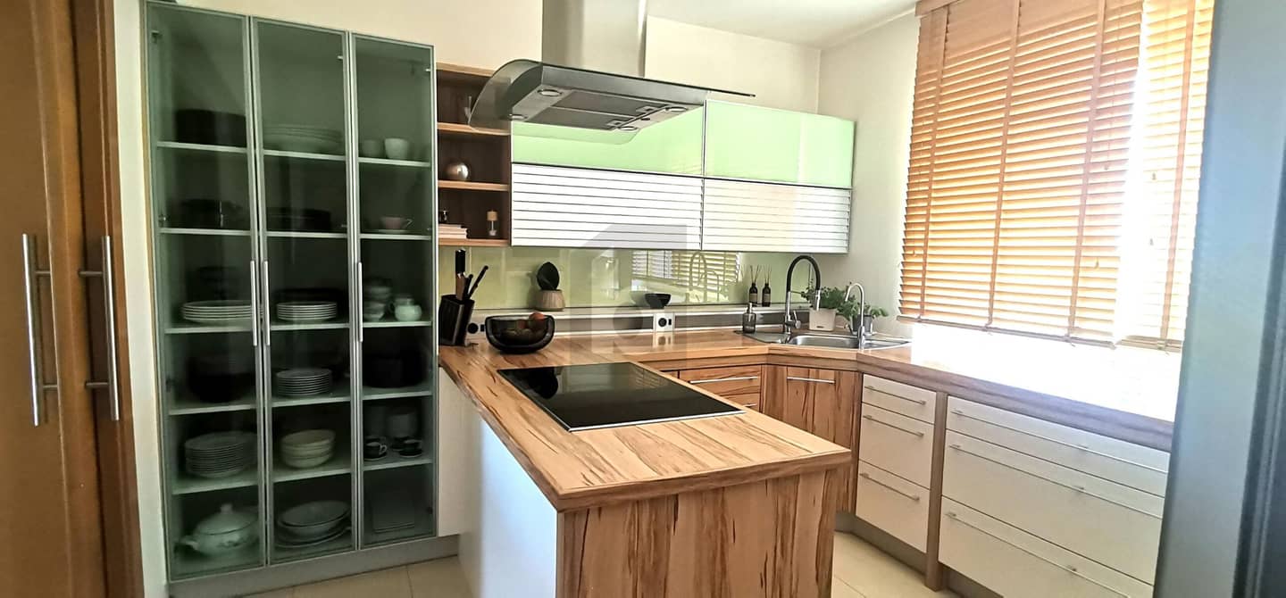 Elegante Familienwohnung mit beheiztem Pool