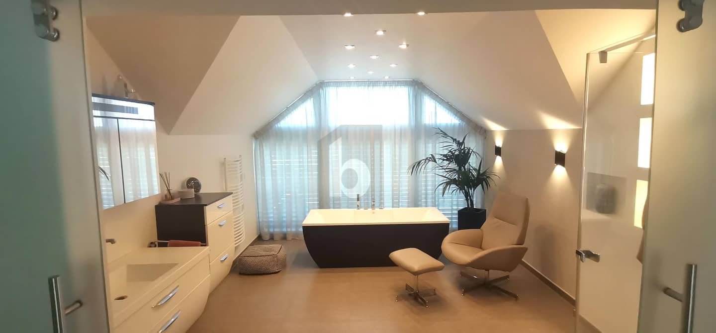 Elegante Familienwohnung mit beheiztem Pool