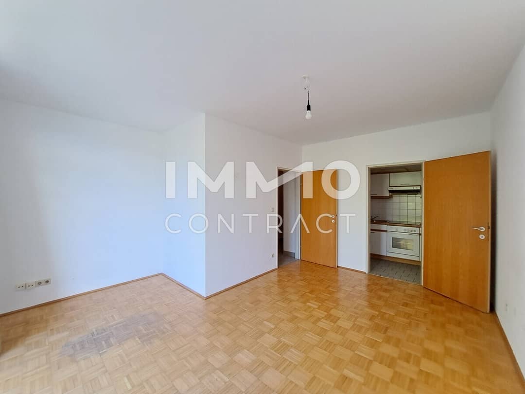 Apartment in Kalvarienberg Lend with a quiet green setting and balcony