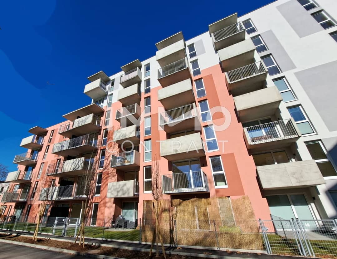 Apartment in central location near city center balcony