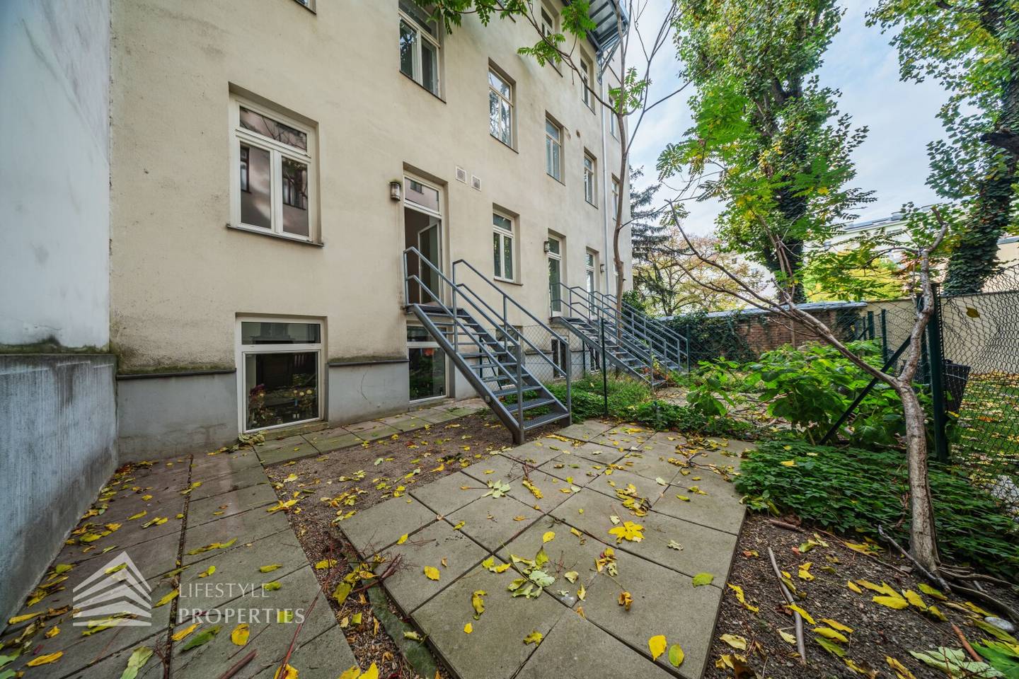 Altbauwohnung mit eigenem Garten am Kardinal Nagl Platz