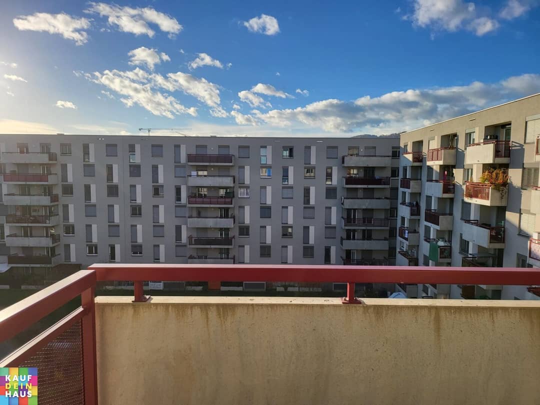 Apartment no commission central location University