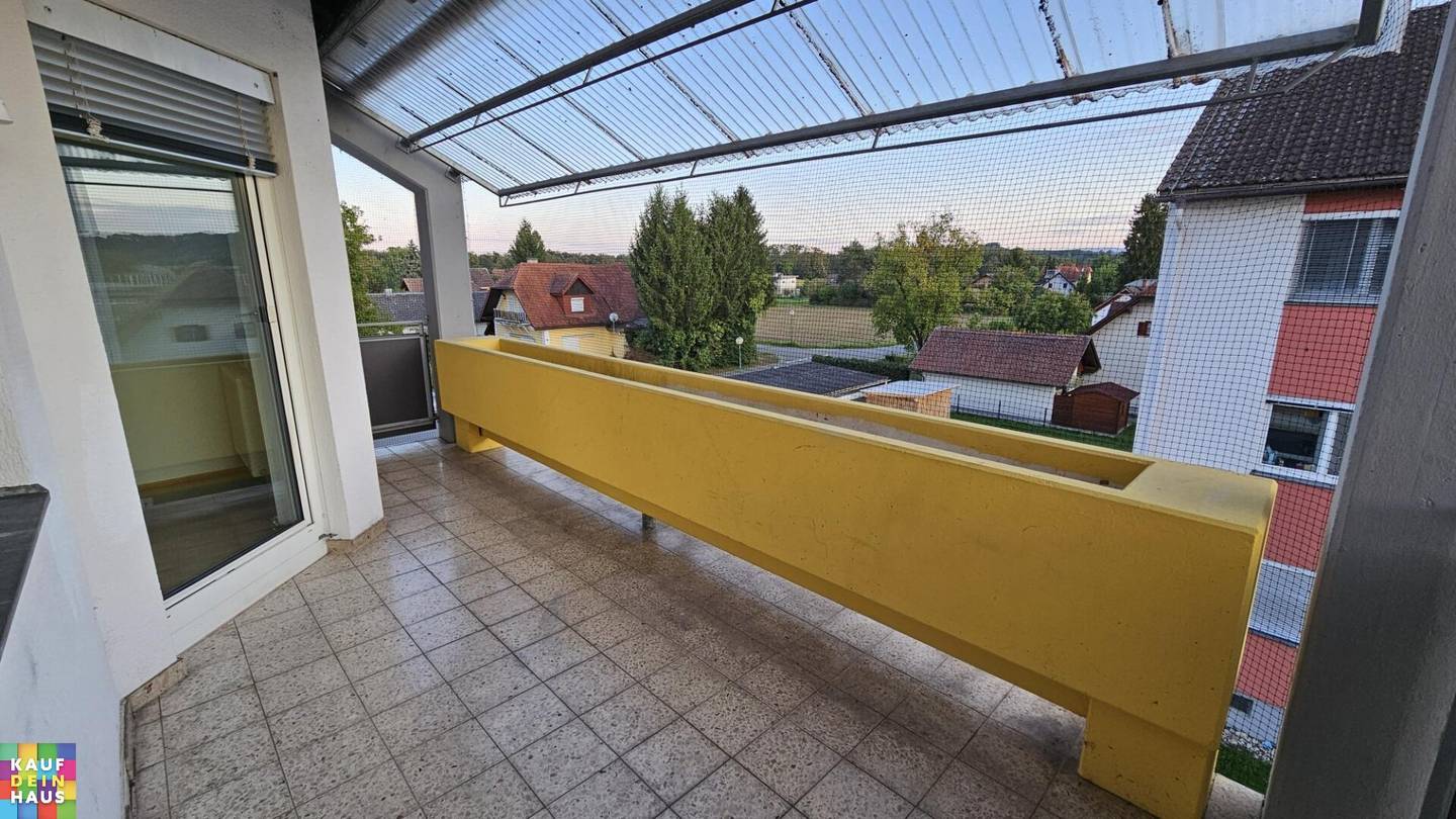 Wohnung mit Loggia und Stellplatz inklusive
