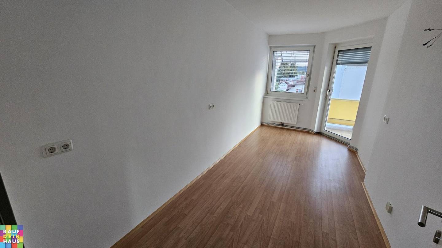 Wohnung mit Loggia und Stellplatz inklusive