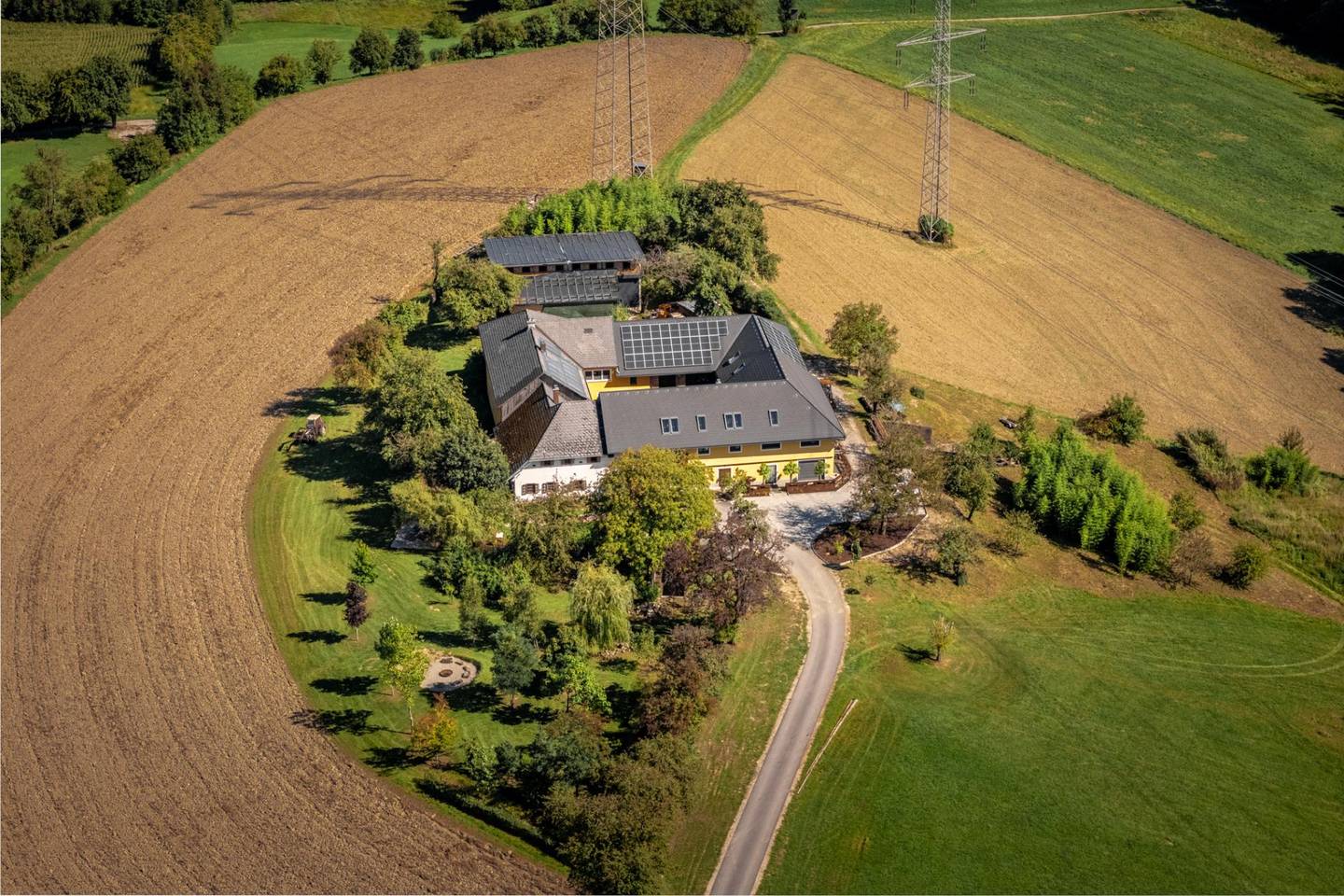 Bauernhaus in Haag, NÖ: Loft im Westtrakt mit Balkon, 227 m²