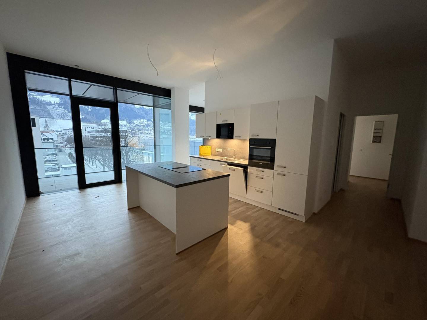 First occupancy apartment near station modern style