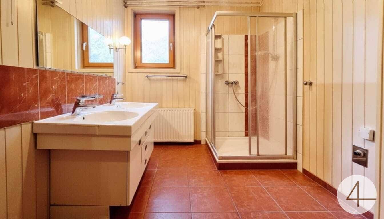 Altbau Wohnung mit Loggia nahe U6 Burggasse
