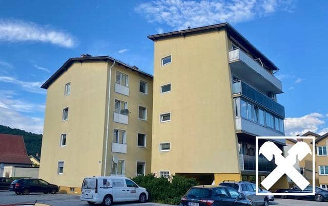 Wohnung mit Loggia und hochwertiger Küche