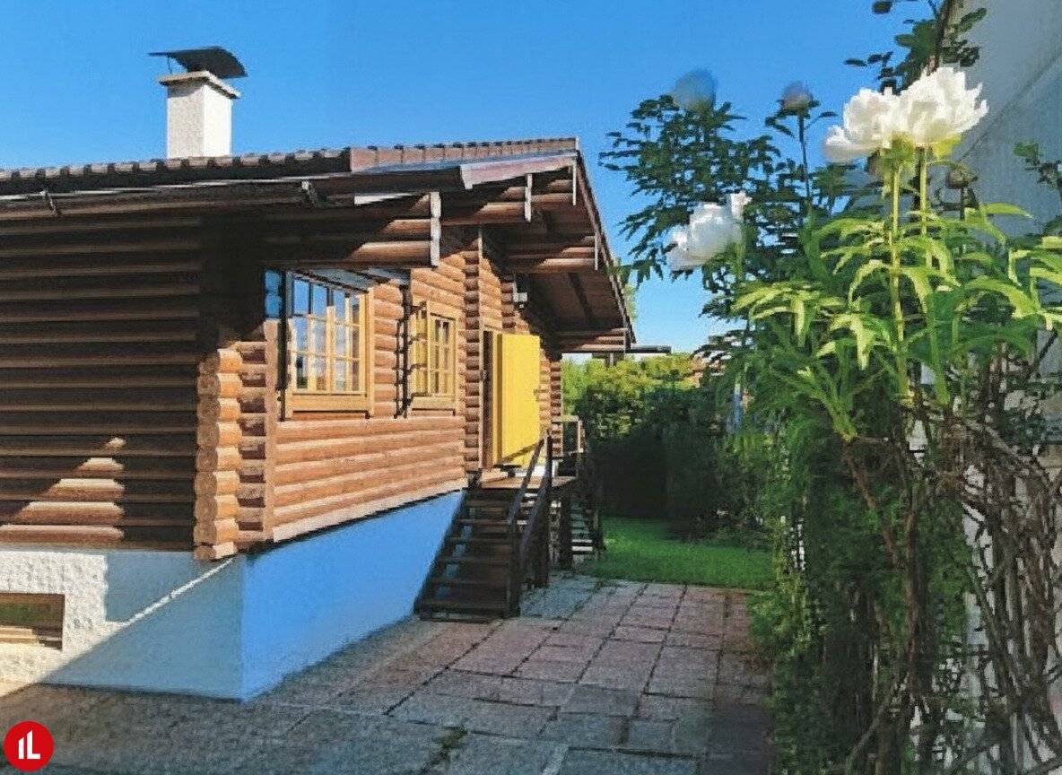 Blockhaus in Seebenstein – 72 m², Kamin, Garten, Burgblick, ruhig