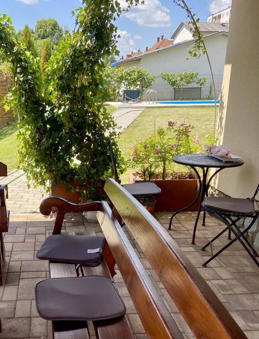 Renovierte Wohnung mit Burgblick und Garage