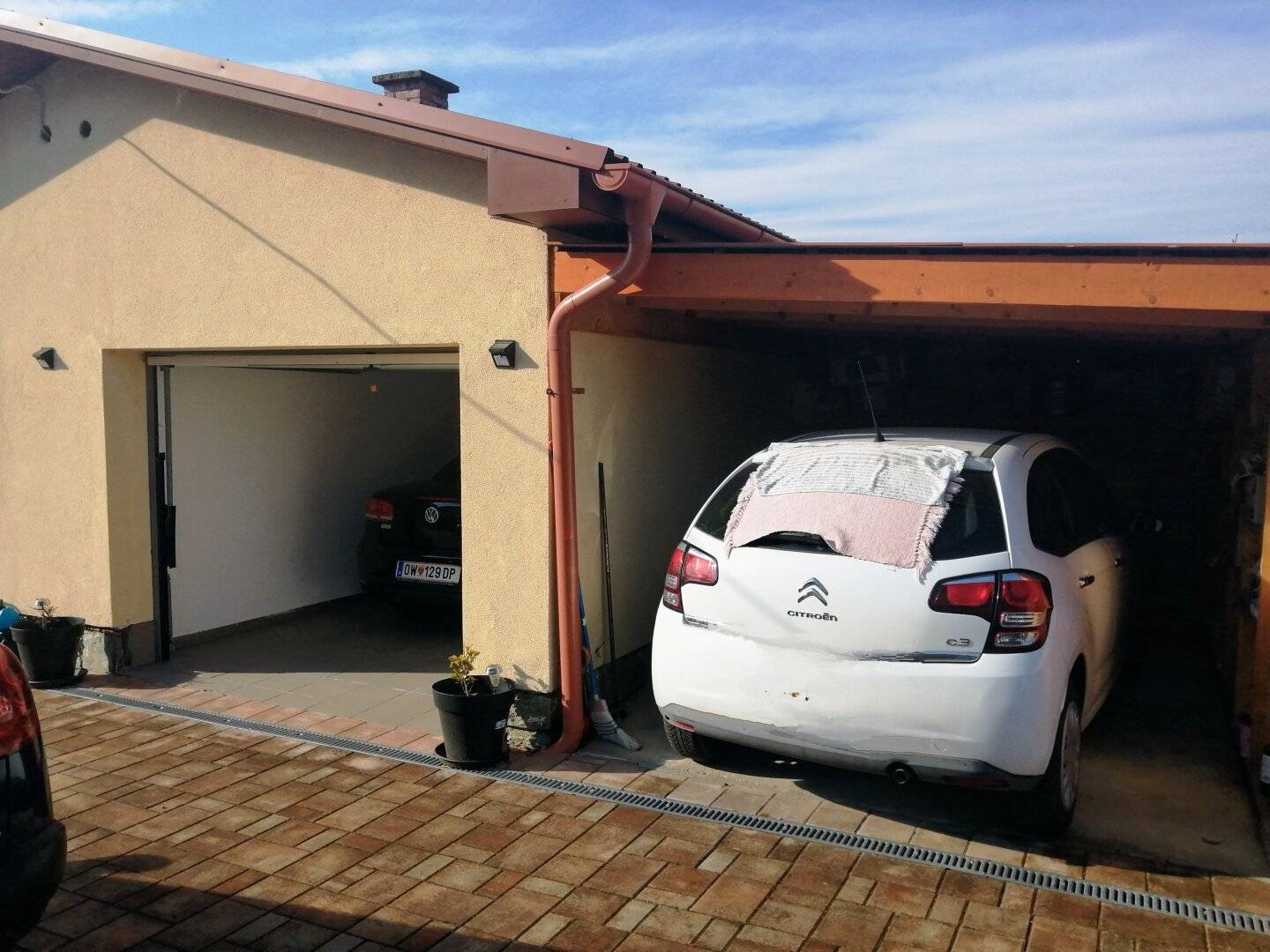 Renovierte Wohnung mit Burgblick und Garage