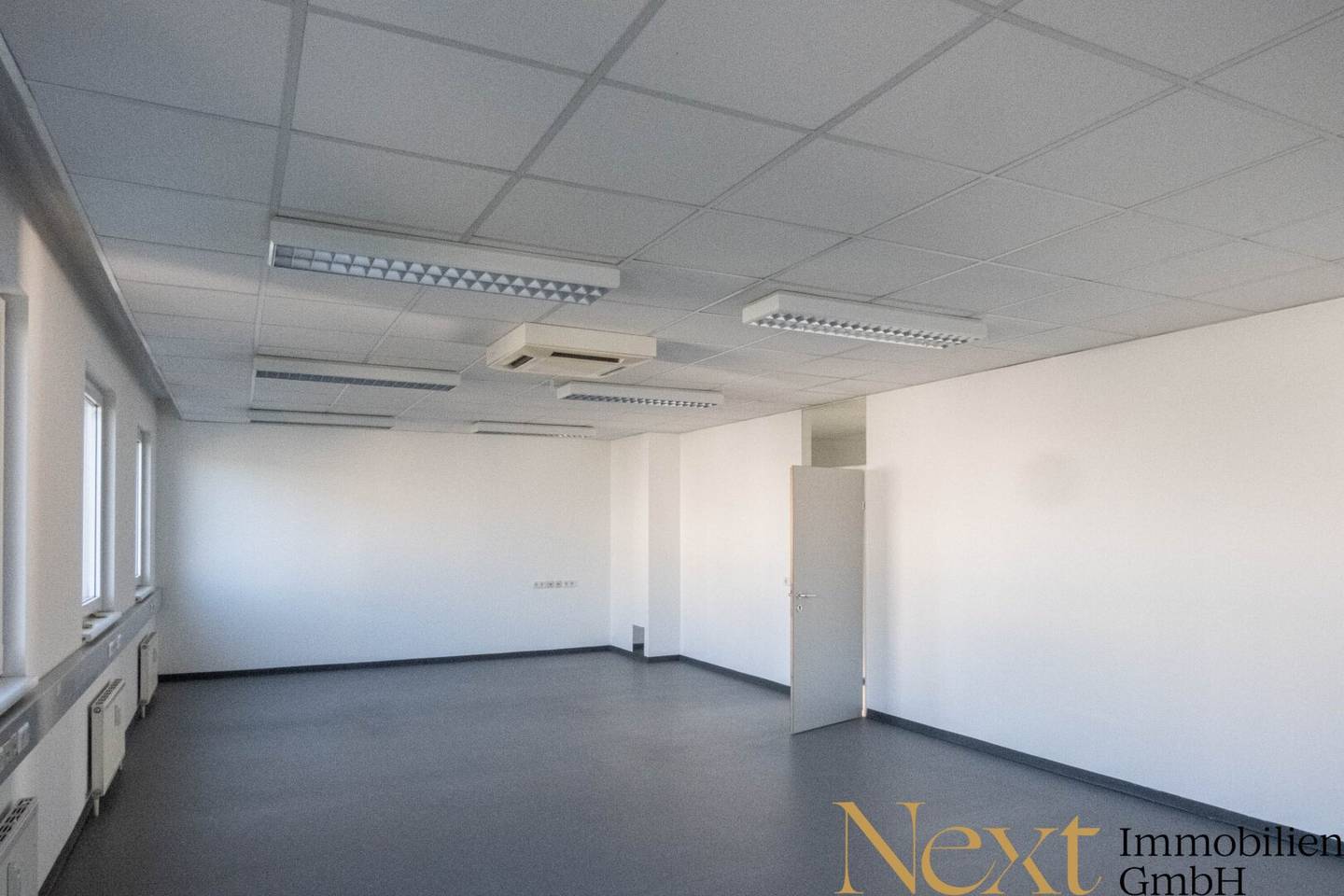 Air-conditioned office space with parking spaces and ideal transport connections in WDZ 2 in Wels for rent