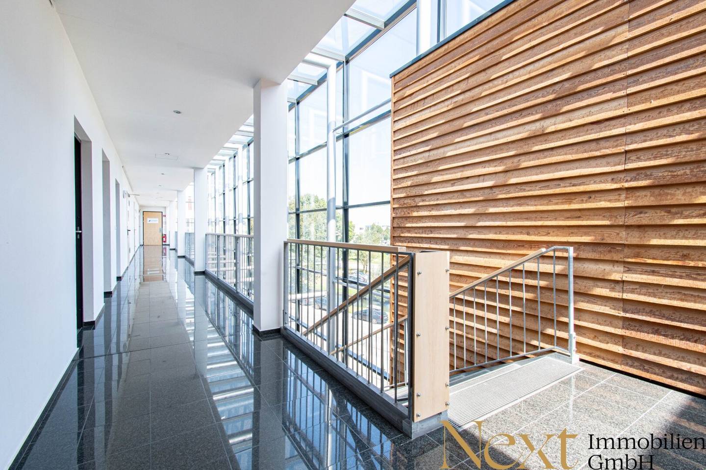 Air-conditioned office space with parking and ideal transport connections in WDZ 2 in Wels for rent