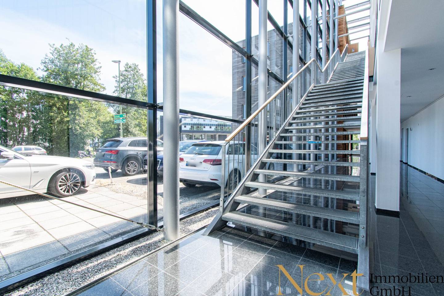Air-conditioned office space with parking and ideal transport connections in WDZ 2 in Wels for rent