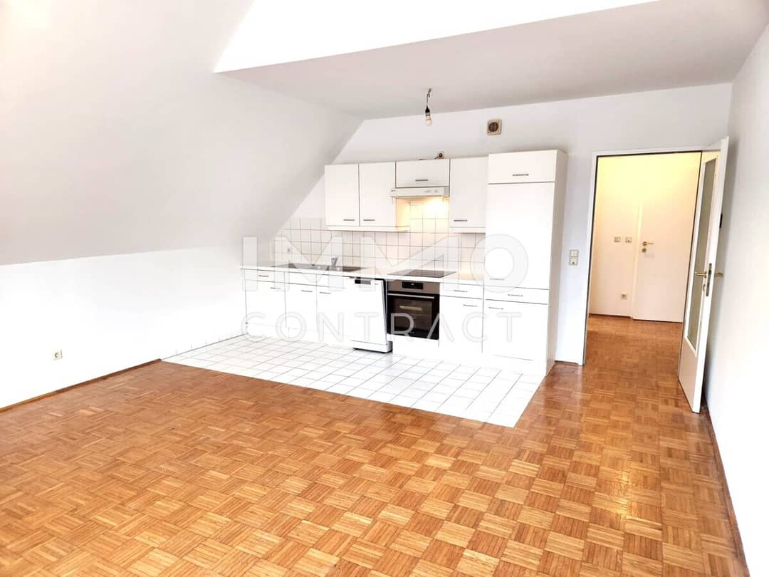 Dachgeschosswohnung in Baden zentrale Lage mit Lift