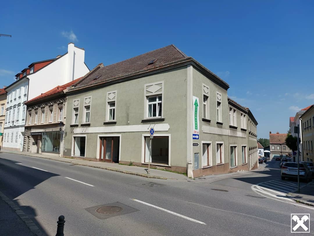 Bestandfreies Geschäftshaus mit Wohnmöglichkeit in Hainburg!