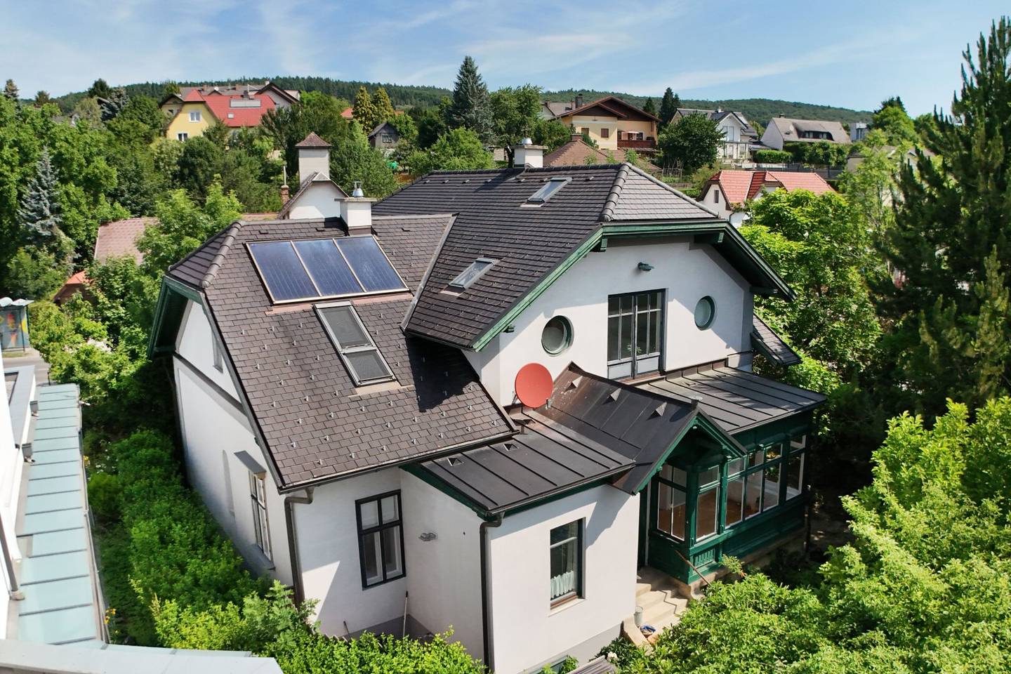 Aufwendig revitalisierte und stilvoll ausgebaute, historische Wienerwaldvilla in Tullnerbach