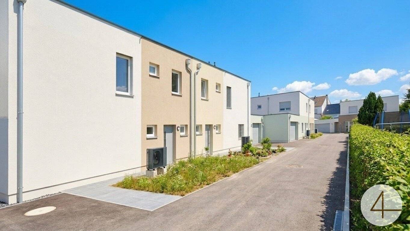 Doppelhaushälfte mit Terrasse und Garten