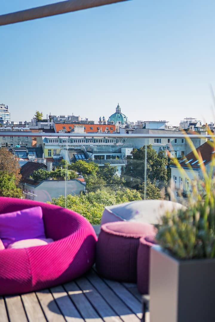 Exclusive top floor apartment with a view over Vienna