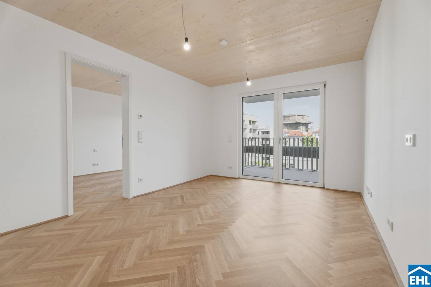 Apartment Wood Hybrid Balcony Near Augarten