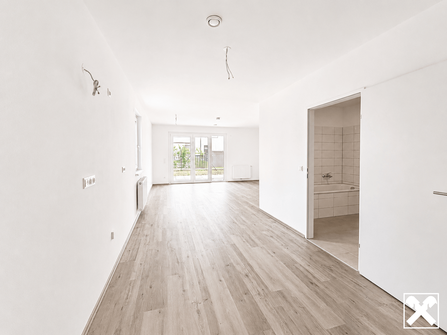 Newly built apartment with terrace and private garden