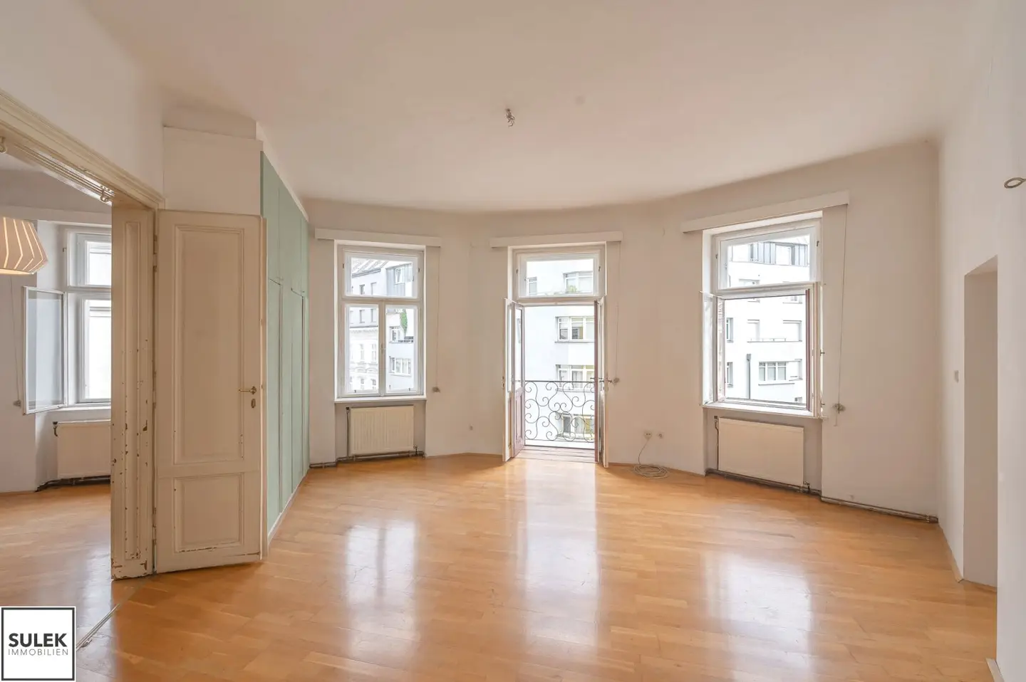 Spacious apartment near Augarten and Prater