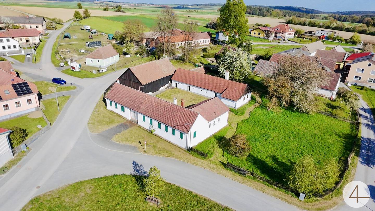 Gut erhaltener Vierkanthof in Harth bei Geras mit 230 m² Wohnfläche