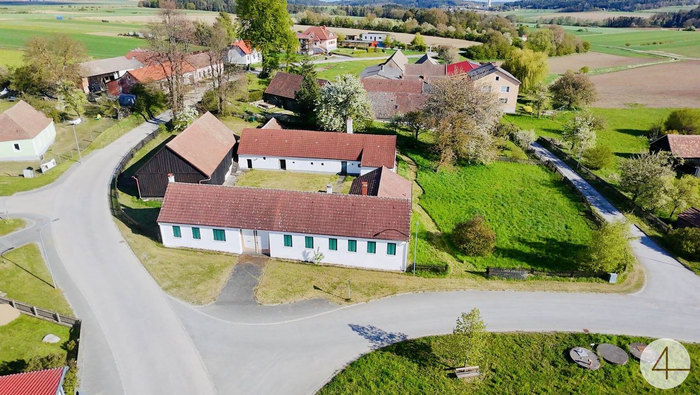 Gut erhaltener Vierkanthof in Harth bei Geras mit 230 m² Wohnfläche