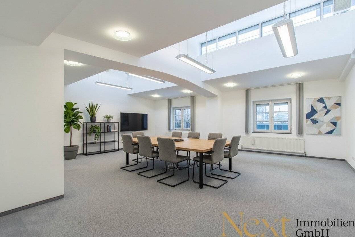 Appealing office space with ideal visibility in close proximity to the A7 motorway exit