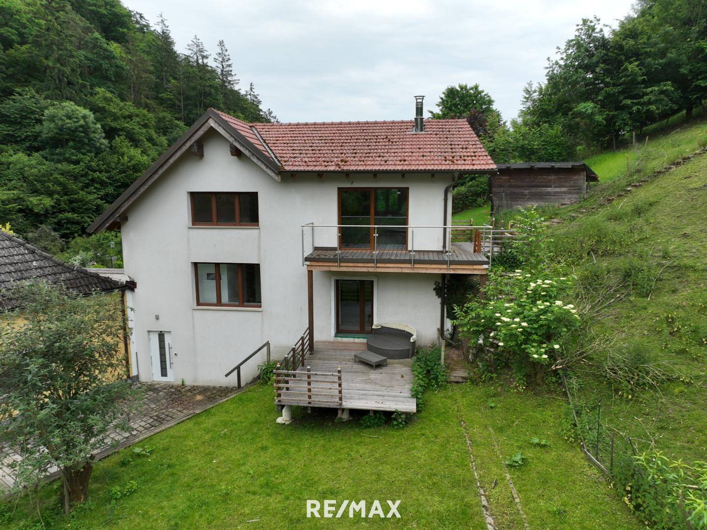 Einfamilienhaus/Villa in Waldrandlage der Wachau - 9 Zimmer, 2 Häuser