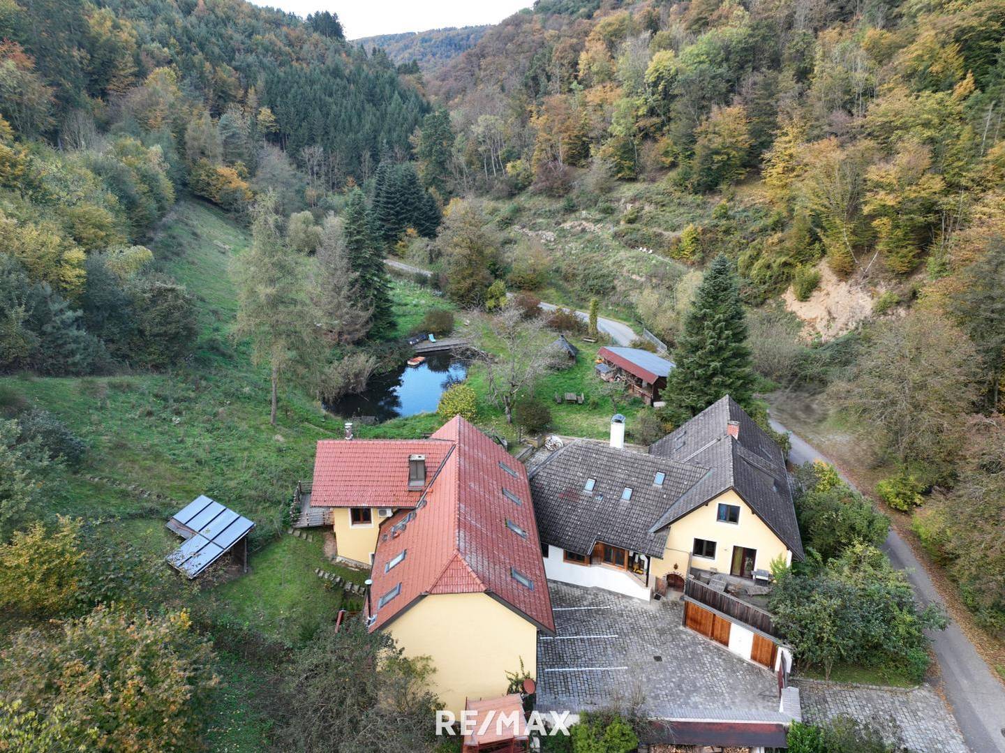 Einfamilienhaus/Villa in Waldrandlage der Wachau - 9 Zimmer, 2 Häuser