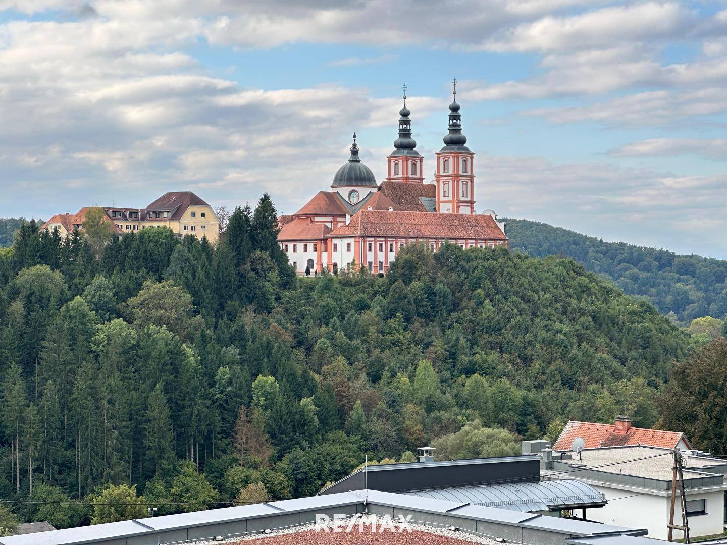 Penthouse Blick Basilika Maria Trost Terrasse