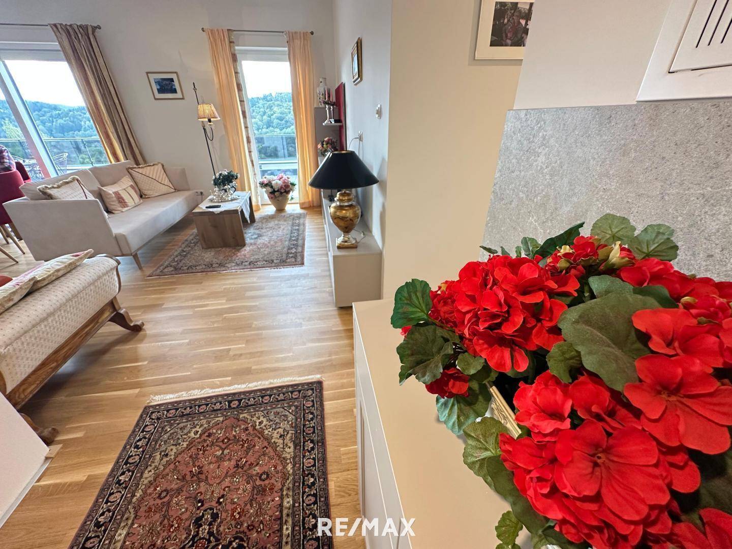 Penthouse Blick Basilika Maria Trost Terrasse