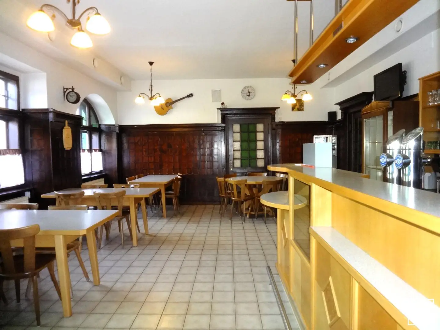 Gasthaus im Zentrum von Aspang Markt, 132 m², 1 Terrasse, möbliert