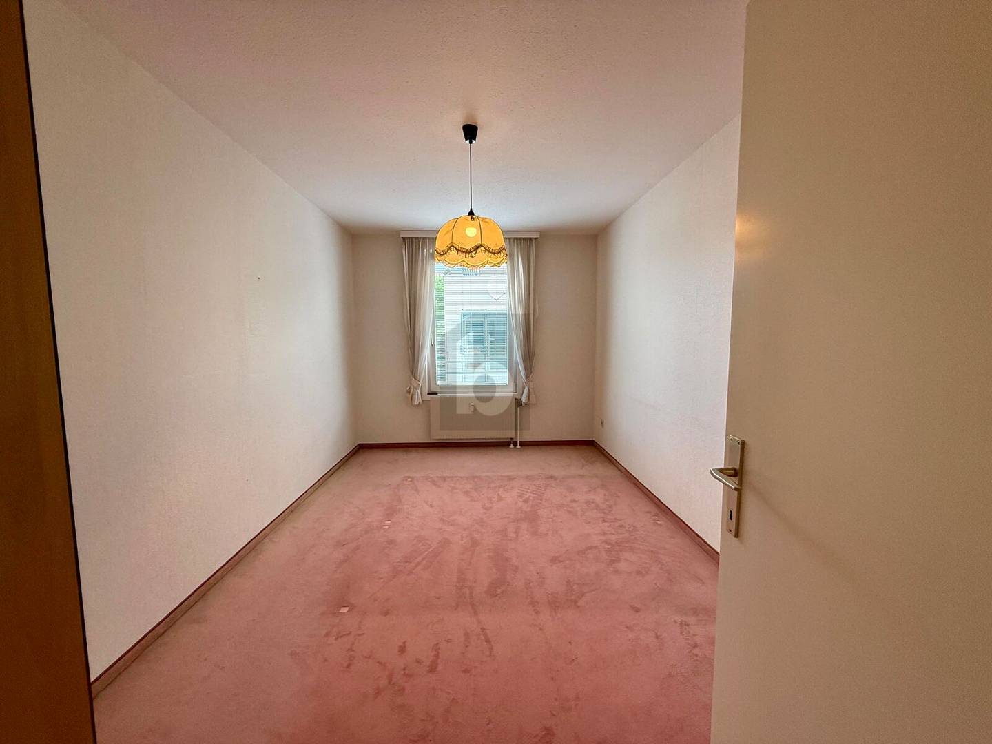 Geräumige Wohnung mit Loggia und Lift