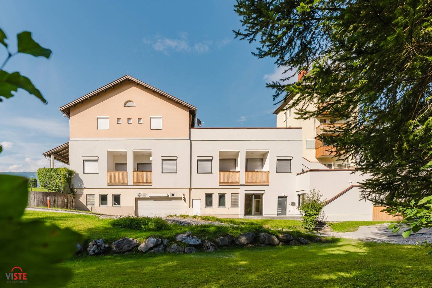 Komplett neu gestaltet Aussenfassade