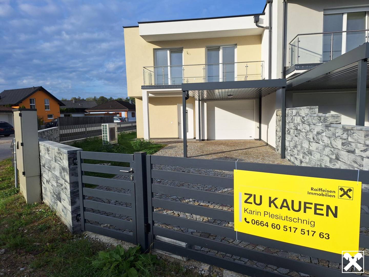 Moderne Reihenhäuser in Rennersdorf mit großzügigem Garten & Carport