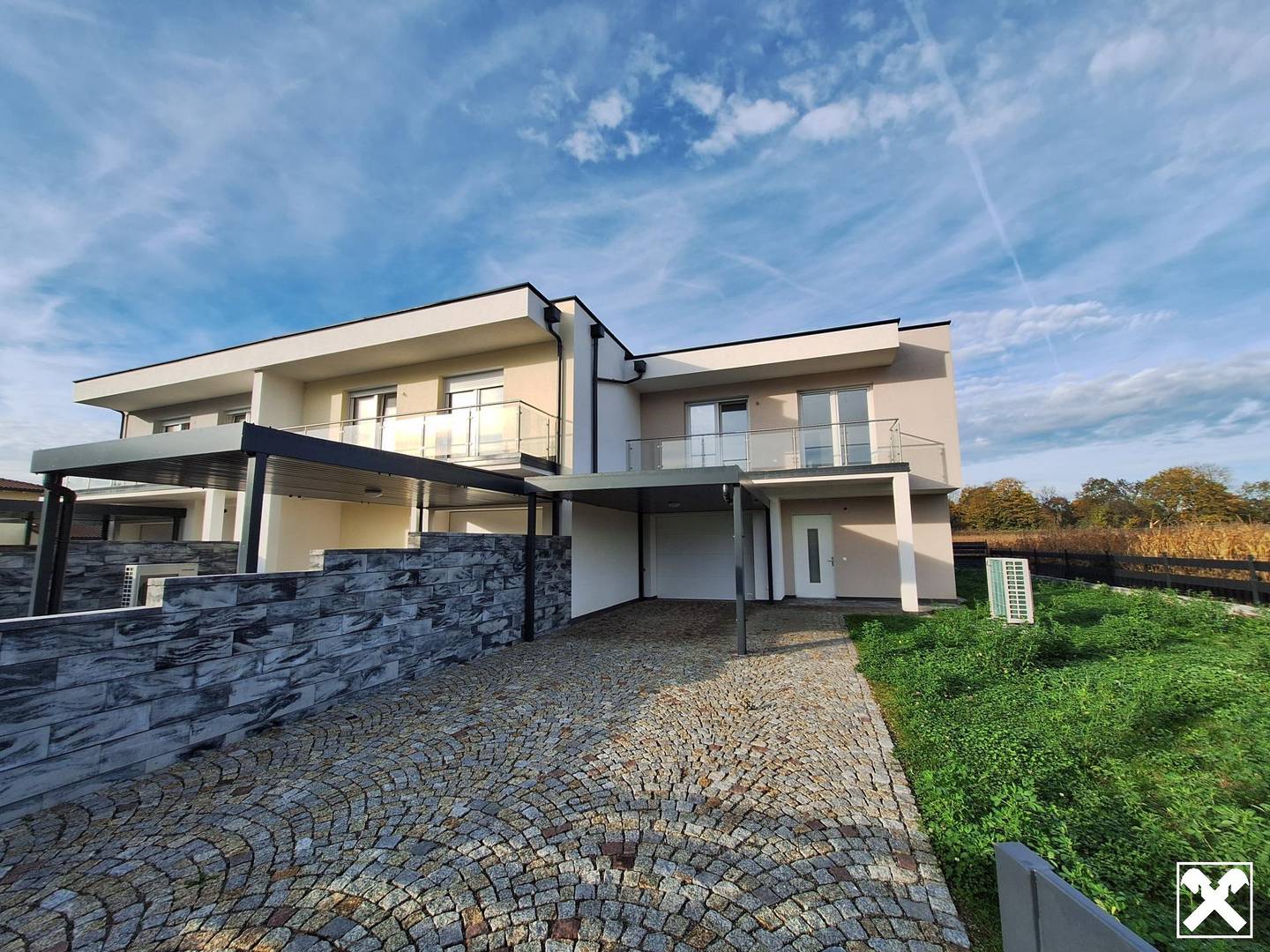 Moderne 4-Zimmer-Reihenhaus mit 2 Balkonen und Garten in Rennersdorf