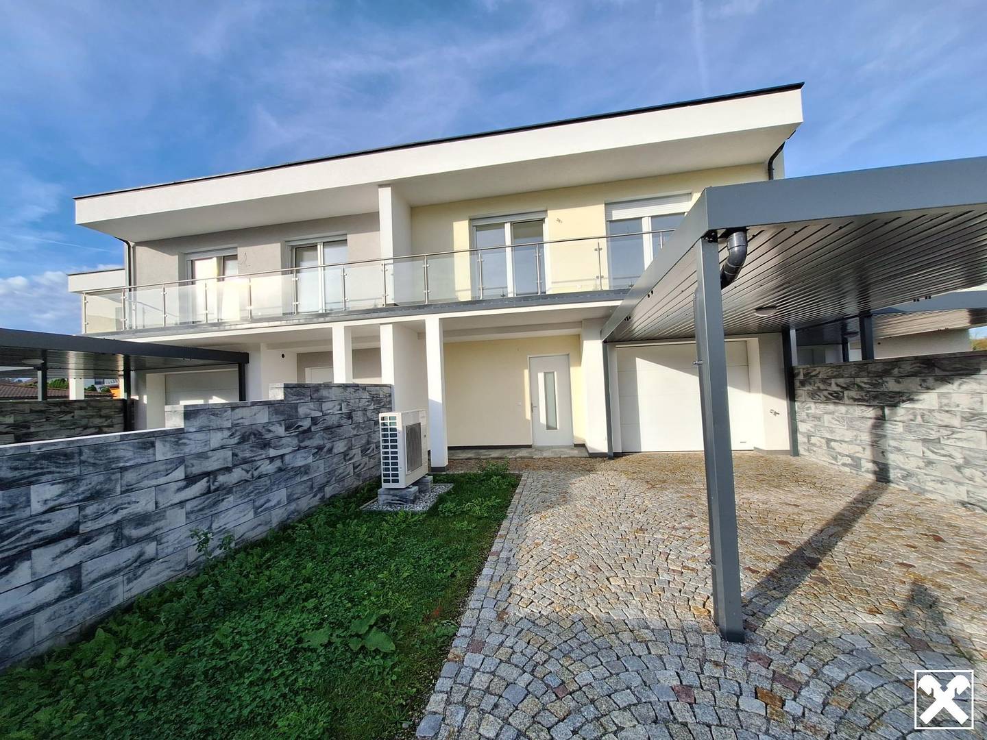 Drei belagsfertige Reihenhäuser in Rennersdorf, 116 m², 4 Schlafzimmer