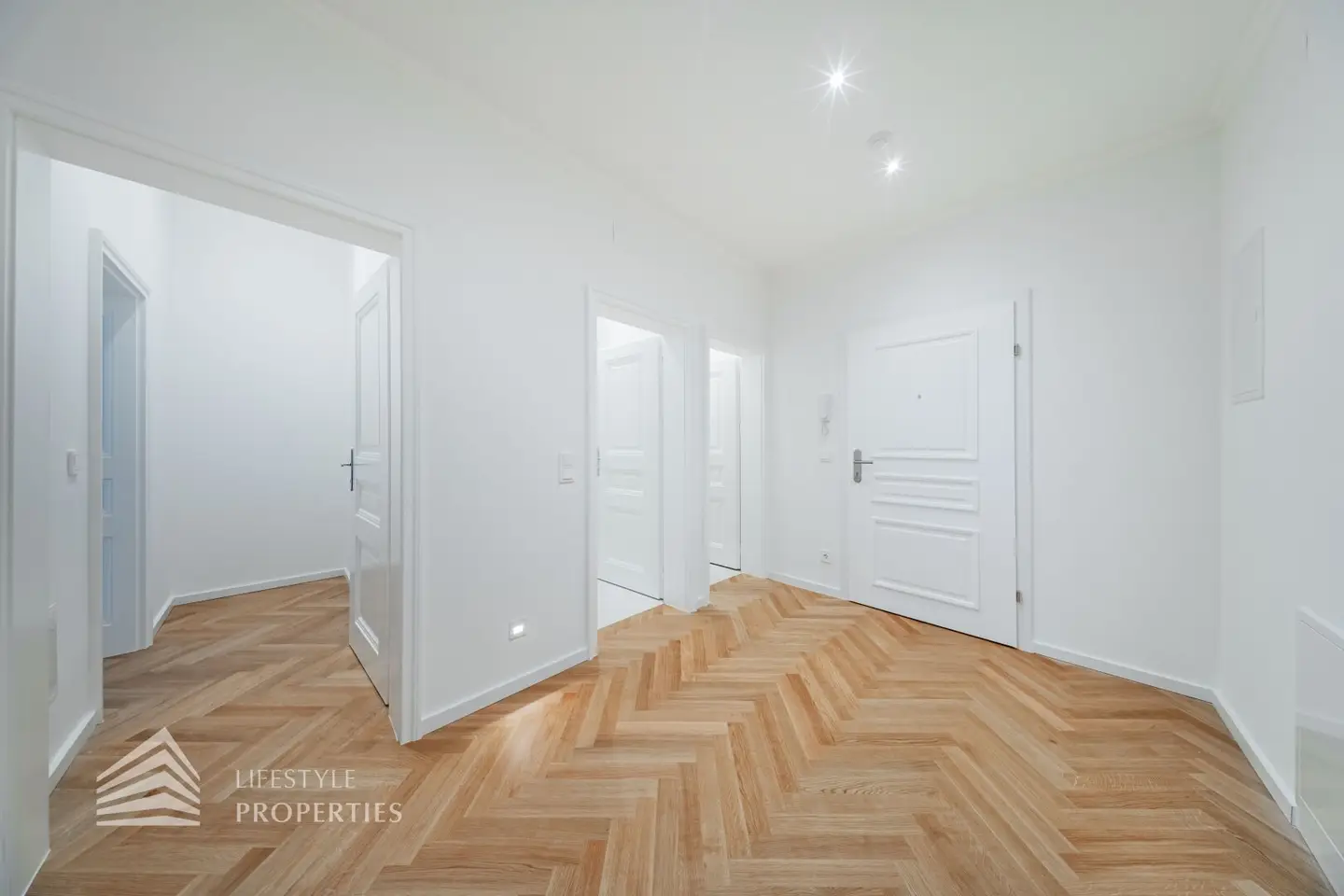 Apartment in Altbau Erstbezug near Kutschkermarkt