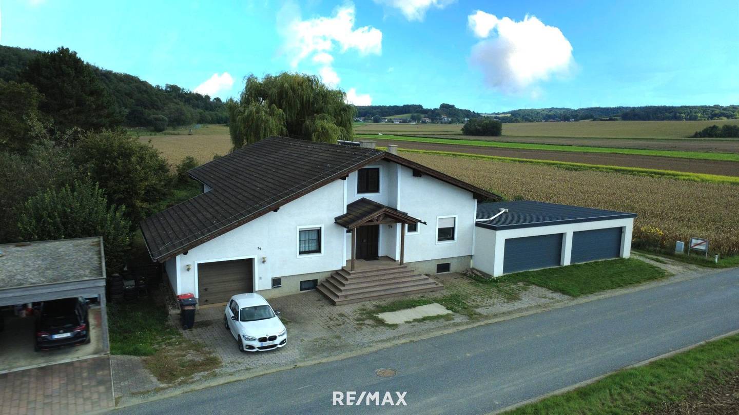 Einfamilienhaus in Eggendorf: 129 m² Wohnfläche, Terrasse & Pool