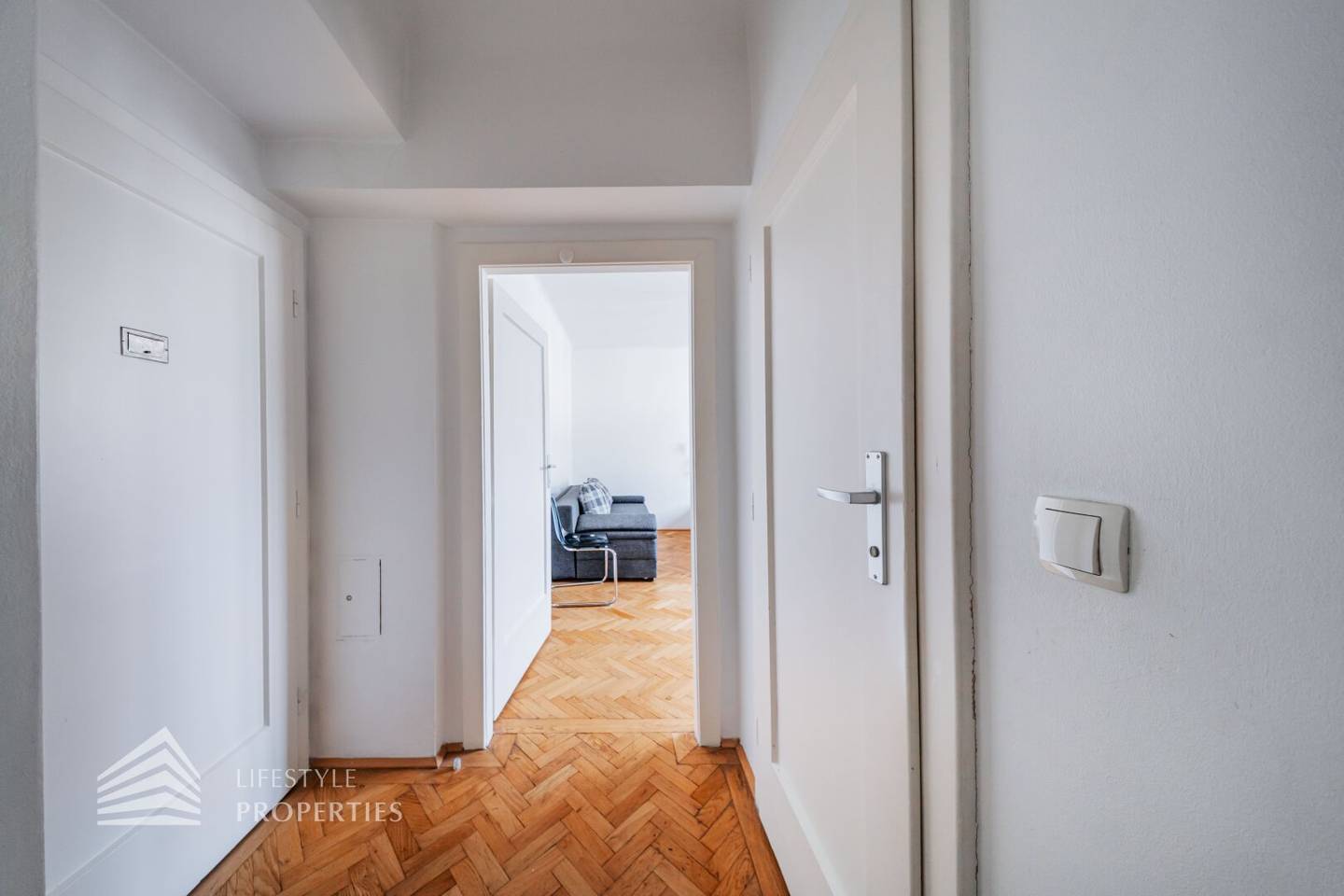 Studio in a well maintained historic building near Meiselmarkt