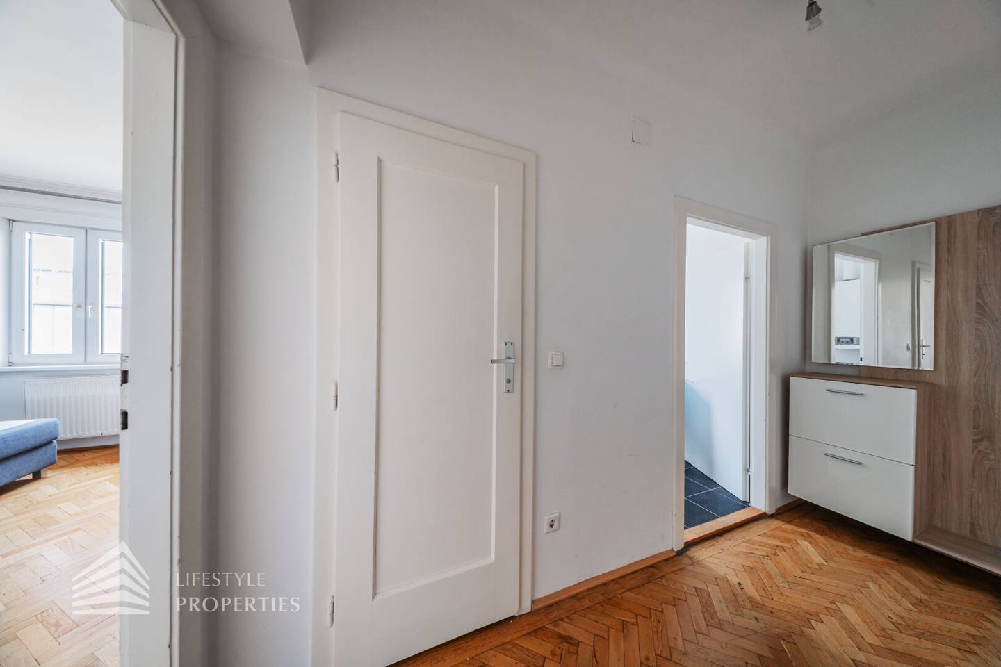 Studio in a well maintained historic building near Meiselmarkt