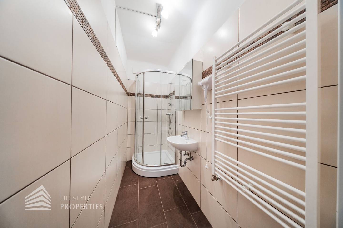 Apartment bright near Meiselmarkt with built in kitchen