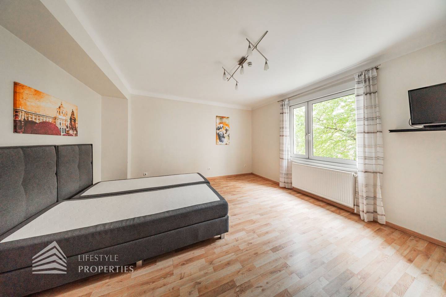 Apartment bright near Meiselmarkt with built in kitchen
