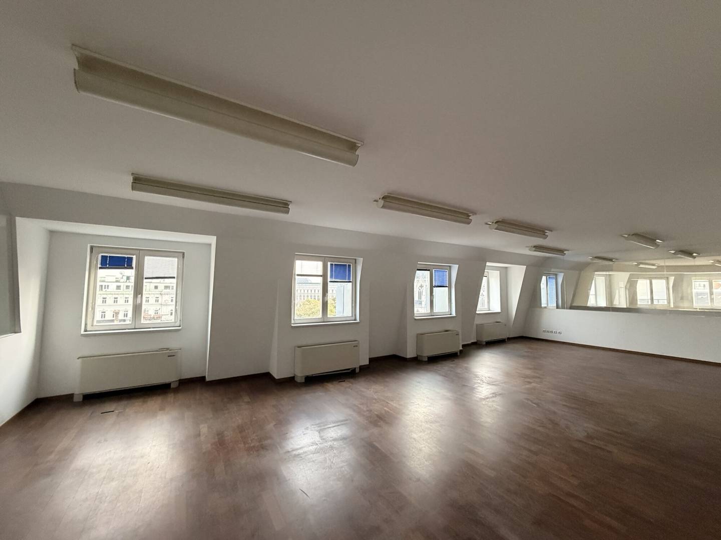 Dachgeschosswohnung with Votivkirche view Vienna