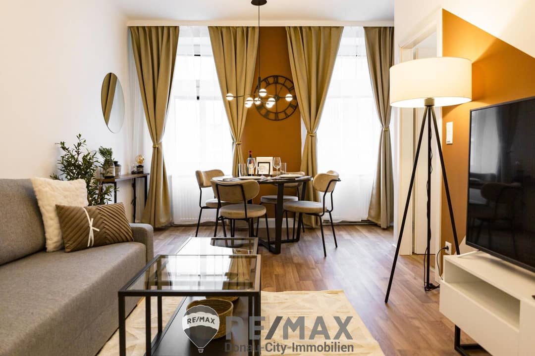 Stylishly furnished apartment near the subway