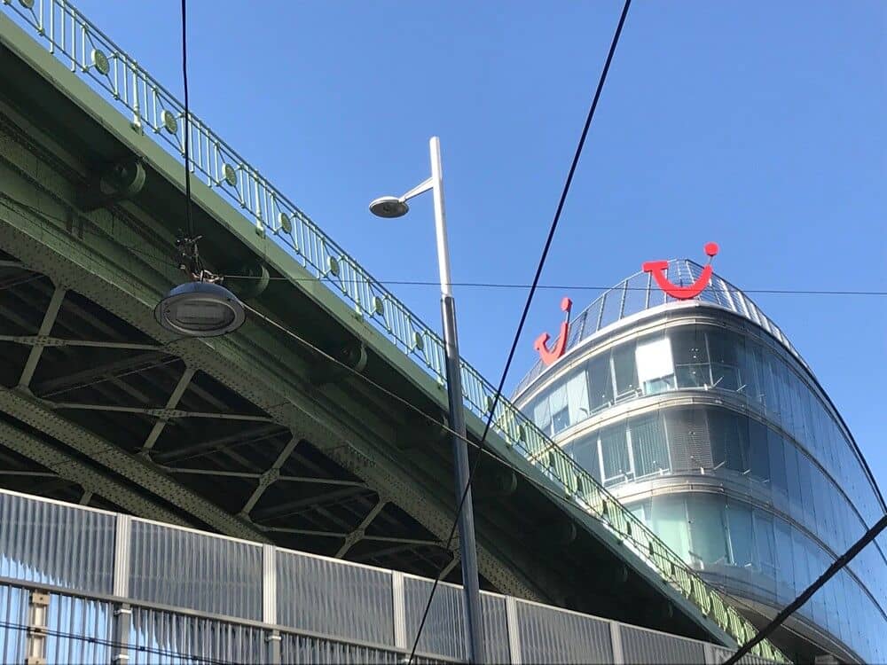 Skyline Offices - Büros auf der U-Bahn